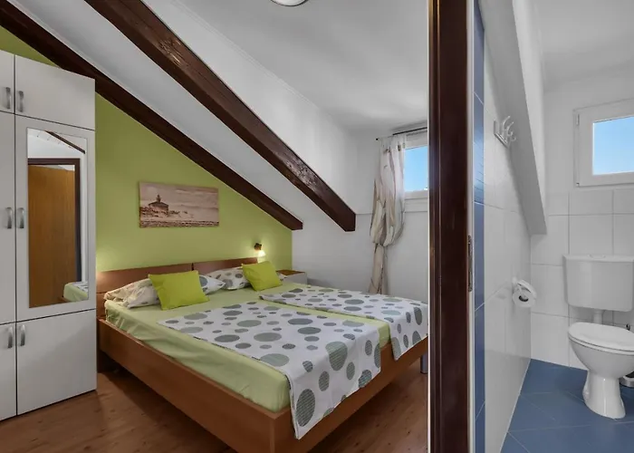 Lanterna Apartment *